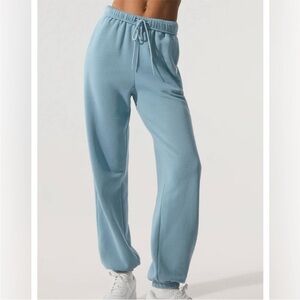 Alo Yoga NWT celestial Blue Accolade Sweatpants